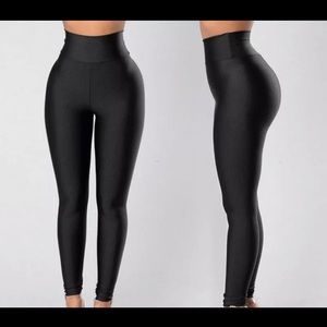 SOFT 🔥SEXY🔥high waisted yoga pants. BOUTIQUE ❤️